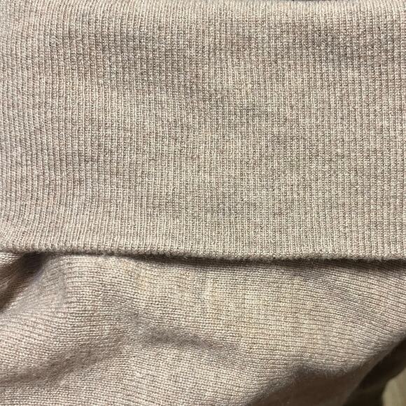 Garnet Hill Oversized Turtleneck Sweater Cashmere Merino Wool Walnut Pocket M - Picture 9 of 9